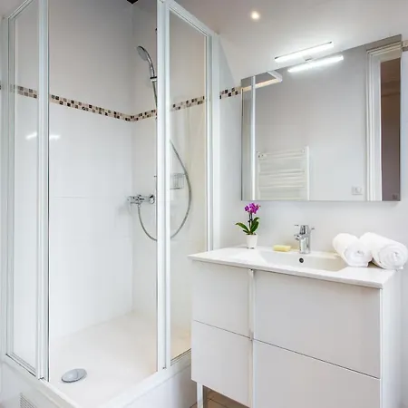 Le Trocadero - 6 Rooms- 5 Bathrooms, Full Equiped! Apartment *