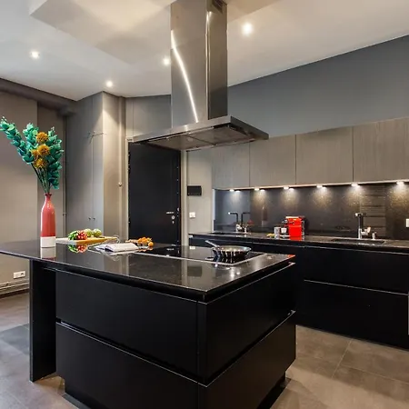 Le Trocadero - 6 Rooms- 5 Bathrooms, Full Equiped! Apartment