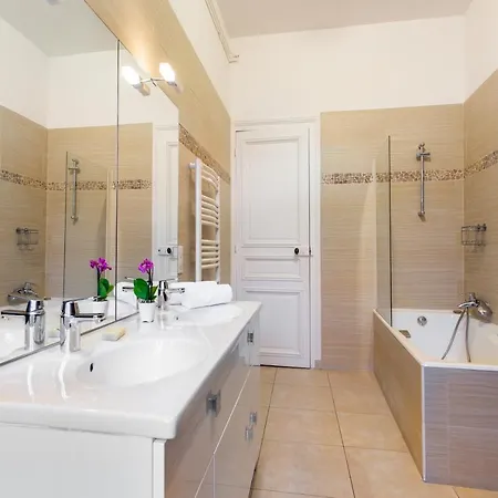Le Trocadero - 6 Rooms- 5 Bathrooms, Full Equiped!
